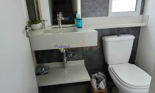 Sobrado Cond. Fechado Jd. Itatinga II Horto Florestal