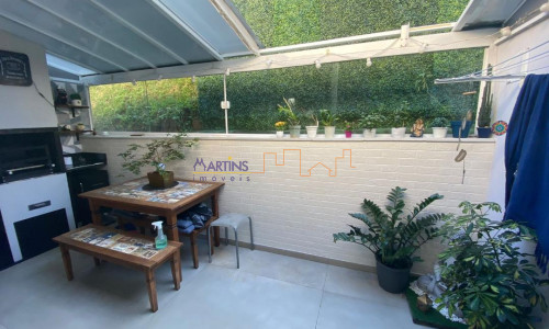 Sobrado Cond. Fechado Jd. Itatinga II Horto Florestal